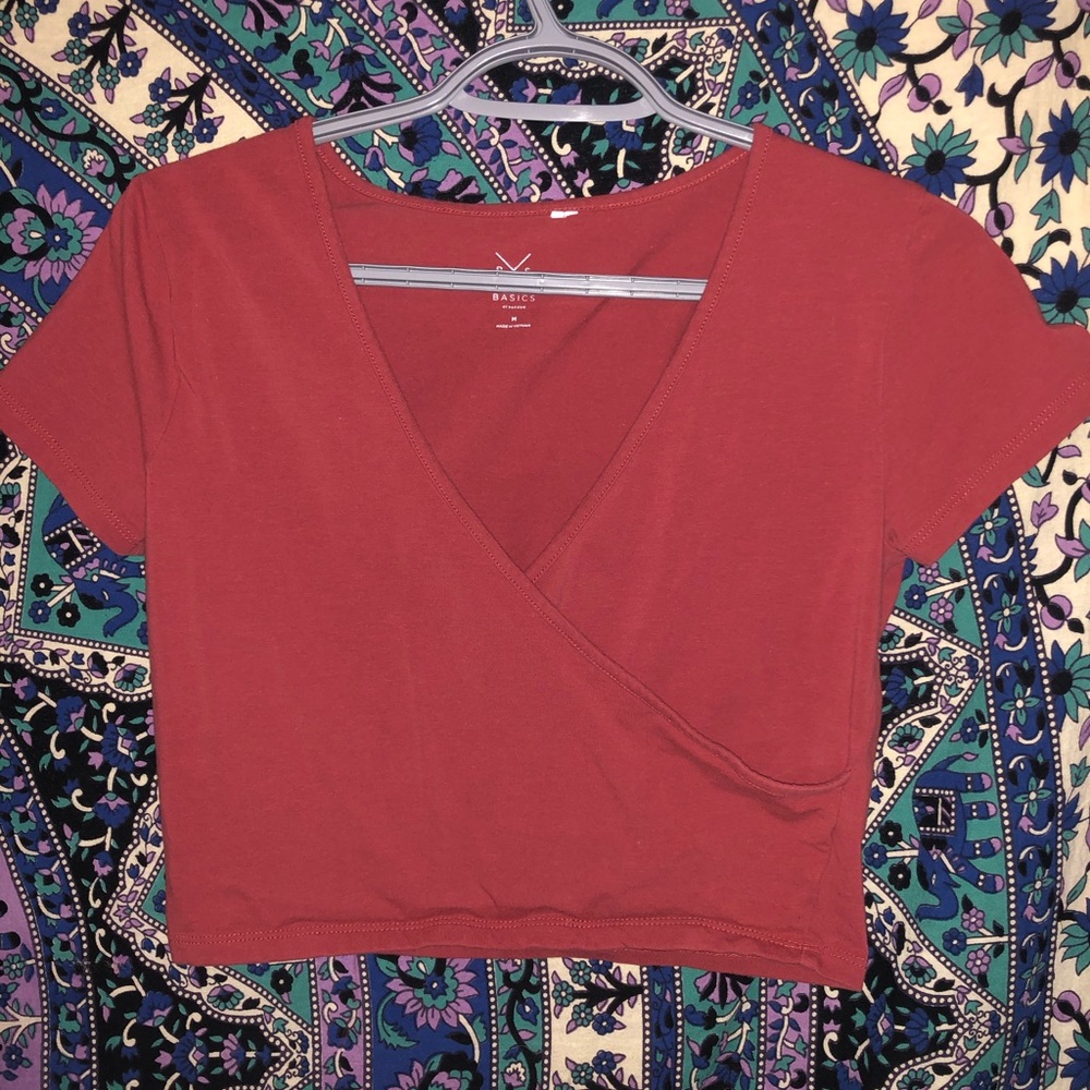 Cropped tee